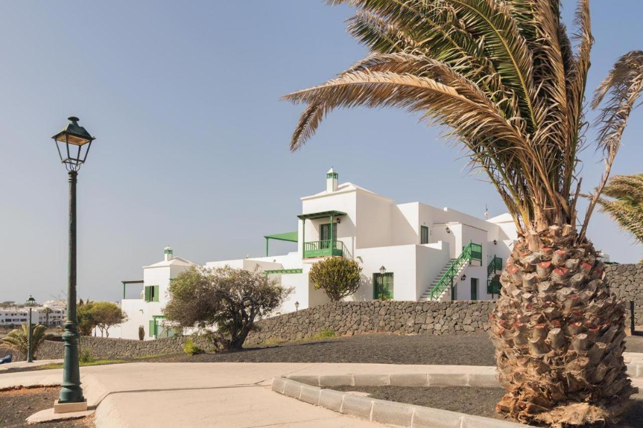 Apartamento Om Con Piscina Y Vistas Al Mar Apartment Costa Teguise Bagian luar foto